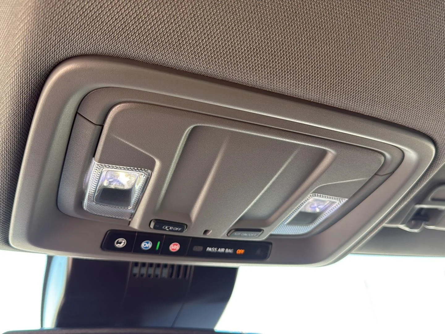 Used 2025 Summit White Chevrolet Custom image 26
