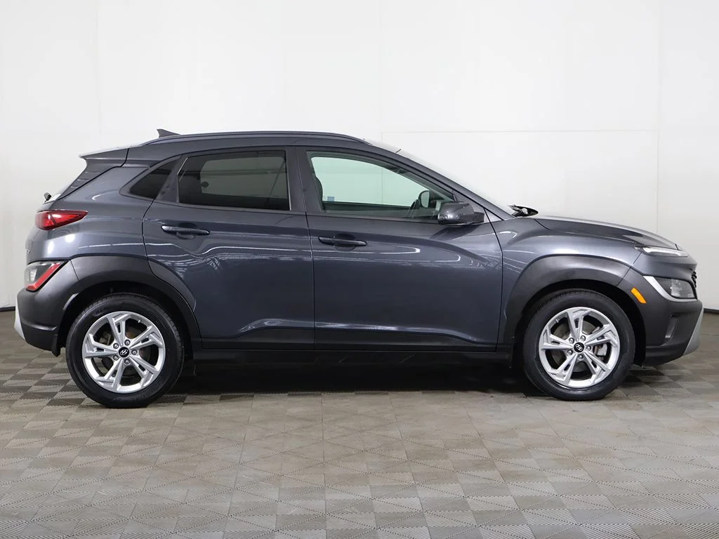 Used 2022 Gray Hyundai SEL image 19