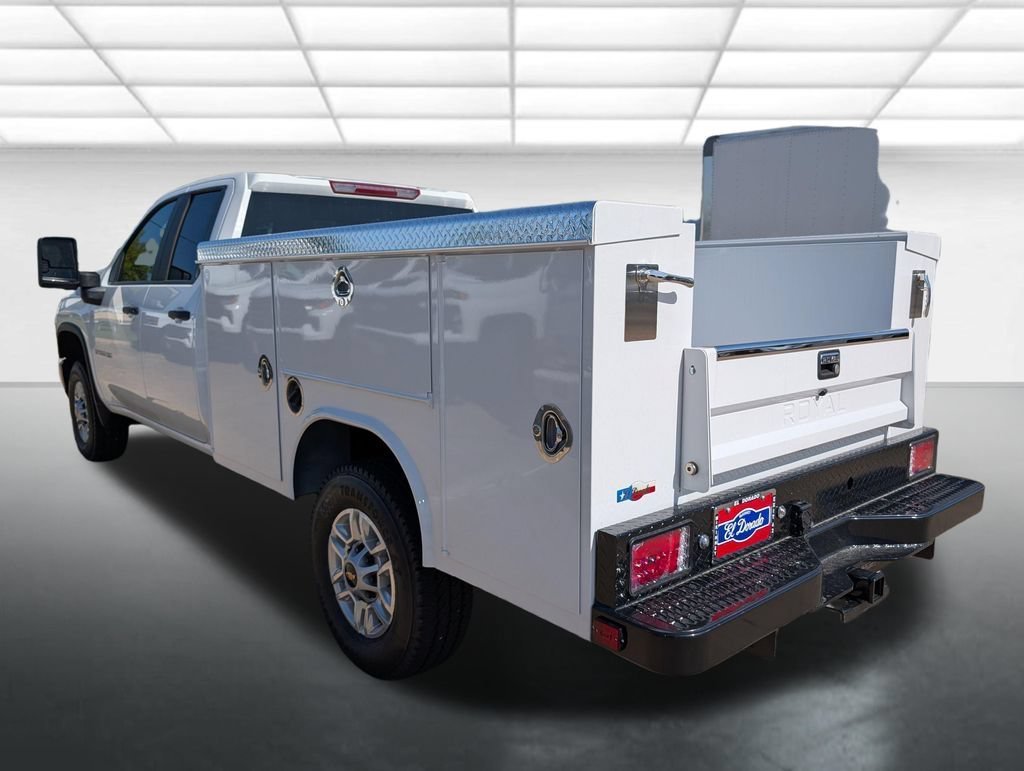 New 2026 Summit White Chevrolet WT image 2