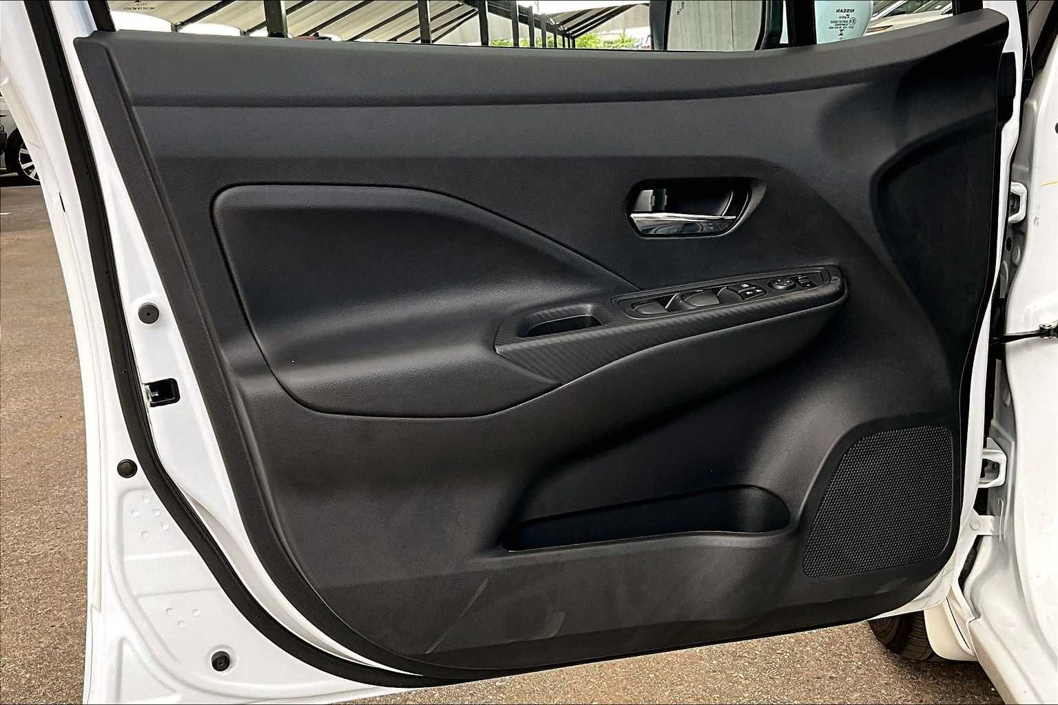 2025 Nissan Versa Sedan SV - Photo 13