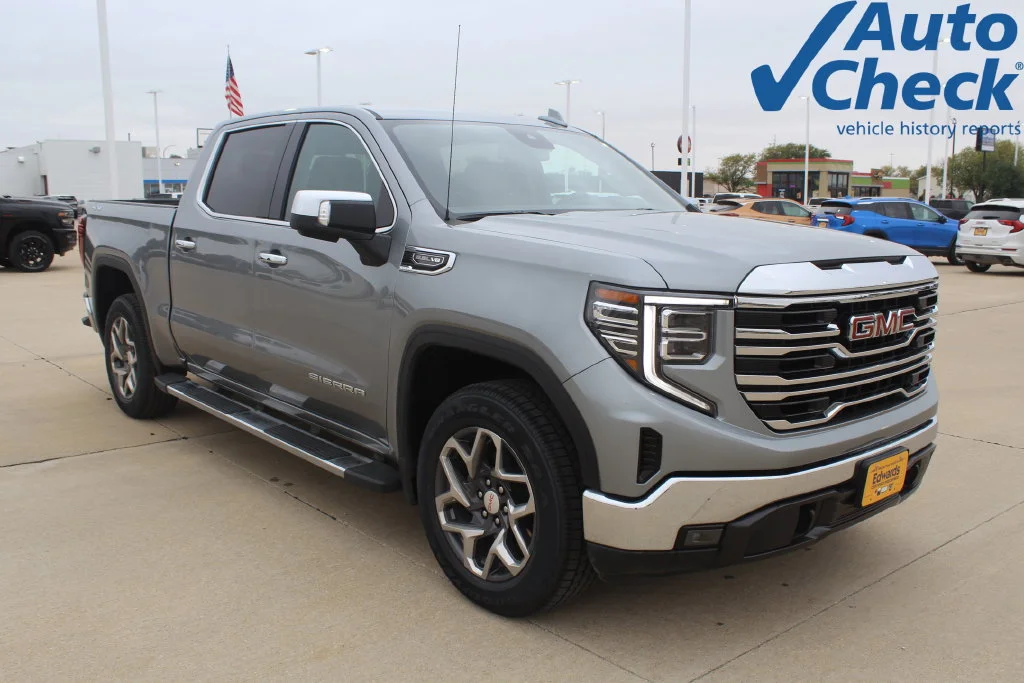 2025 GMC Sierra 1500 SLT