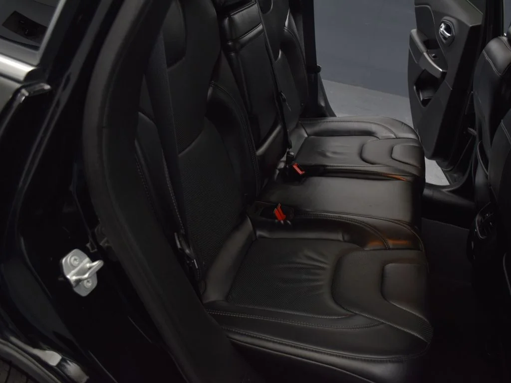Used 2019 Black Jeep Limited image 23