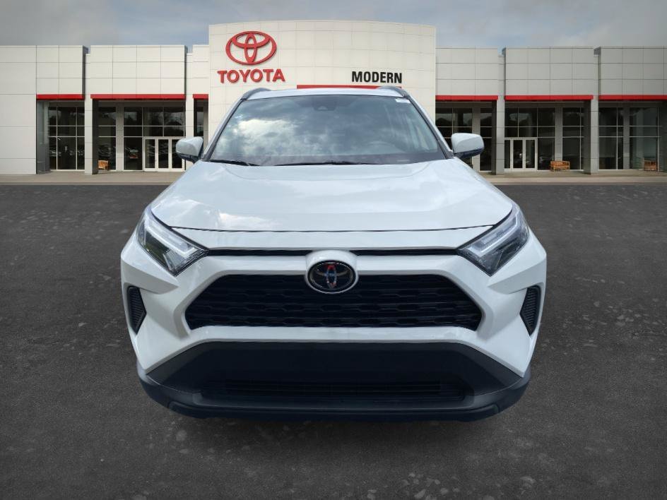 Used 2022 White Toyota XLE image 2
