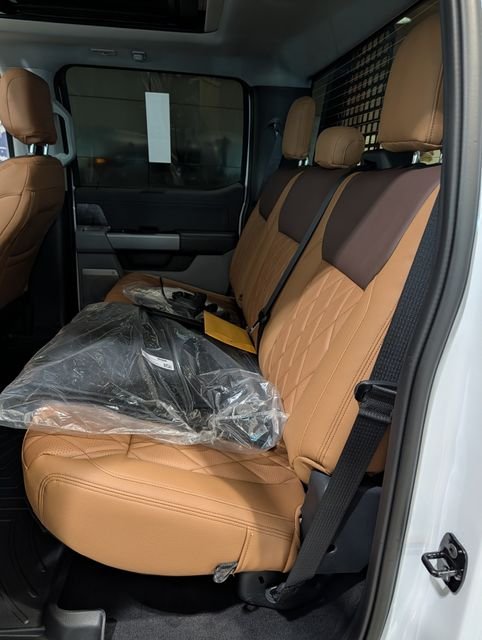 New 2026 Oxford White Ford XLT image 13