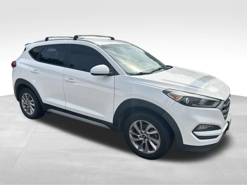 Used 2018 White Hyundai SEL image 8