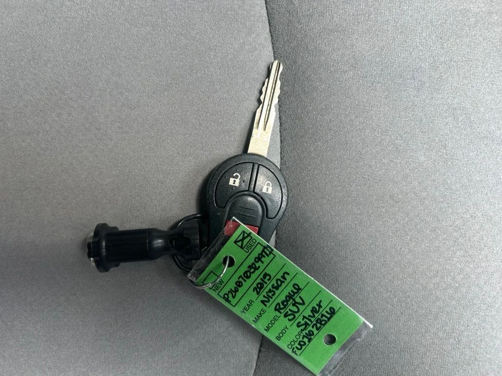 Used 2015 Gray Nissan S image 30
