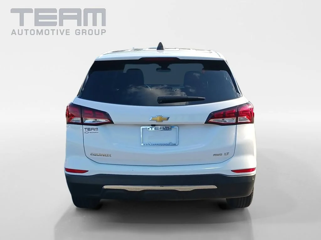 Used 2024 Summit White Chevrolet LT image 6