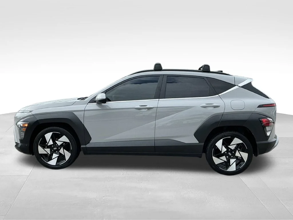 Used 2025 Gray Hyundai Limited image 3