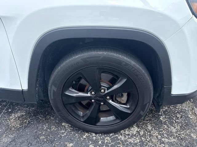 Used 2019 Jeep Cherokee Altitude with VIN 1C4PJLLB9KD416750 for sale in Centerville, OH
