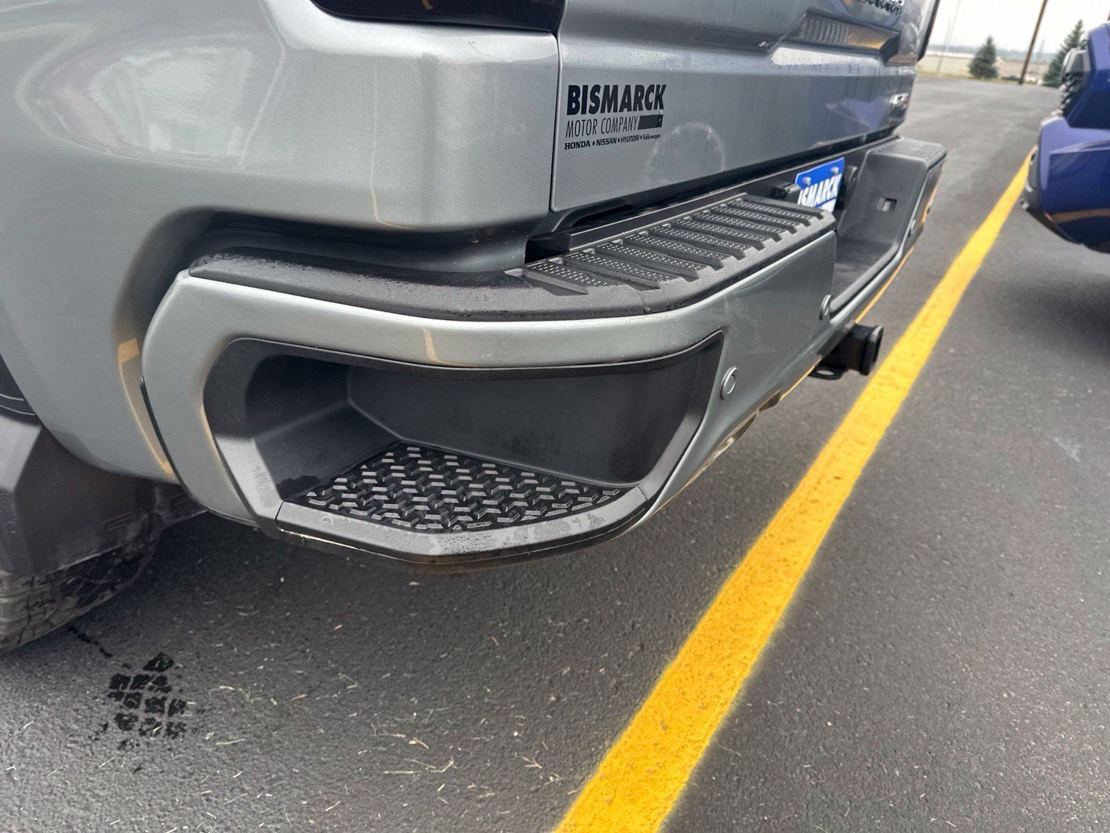 Used 2025 Gray GMC AT4 image 9