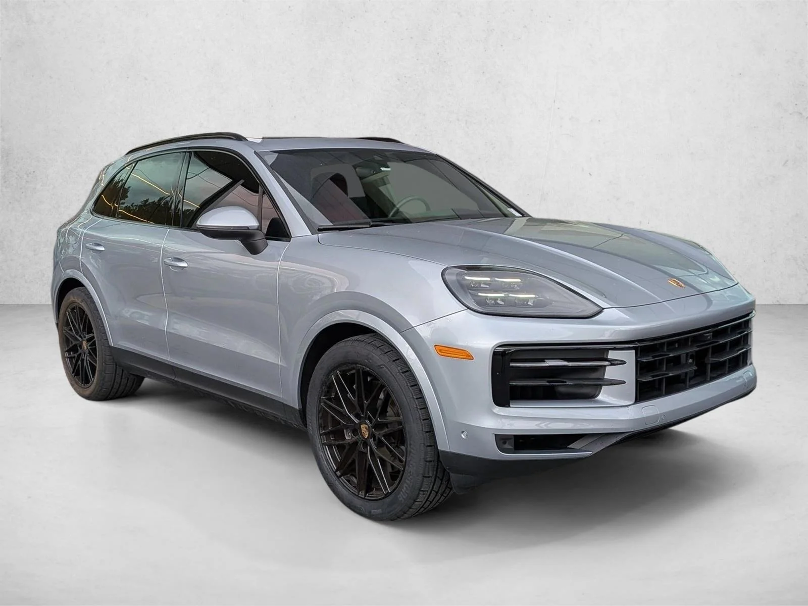 Used 2024 Dolomite Silver Metallic Porsche  image 3