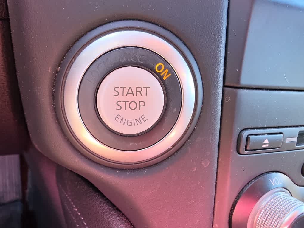 Used 2016 Magnetic Black Nissan Sport Tech image 26