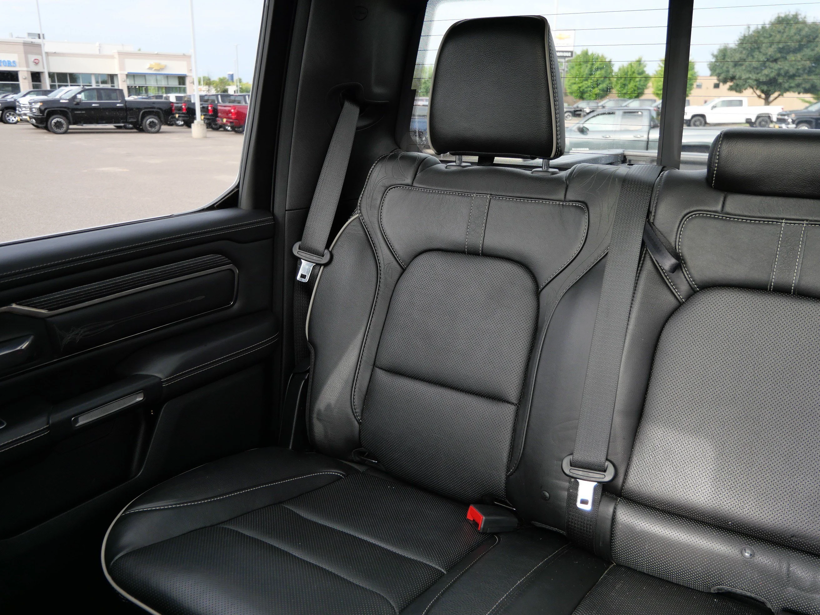 Used 2020 Diamond Black Crystal Pearlcoat Ram Limited image 12