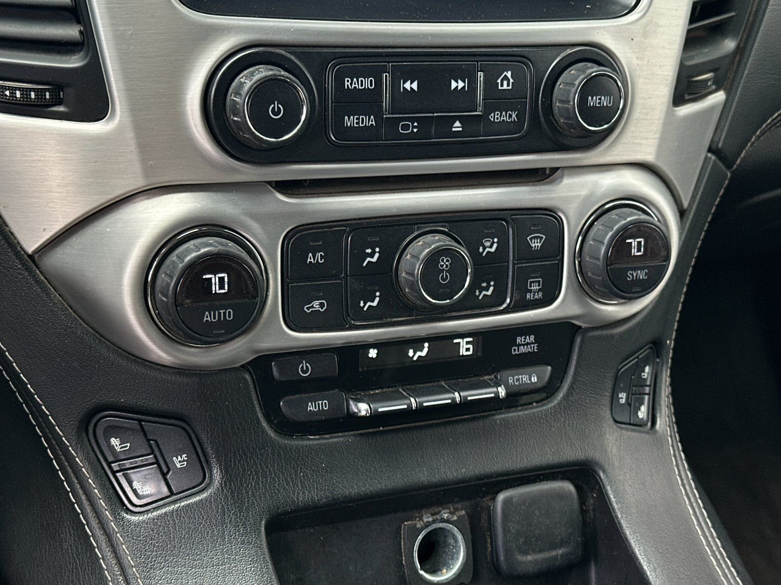 Used 2015 Iridium Metallic GMC SLT image 19