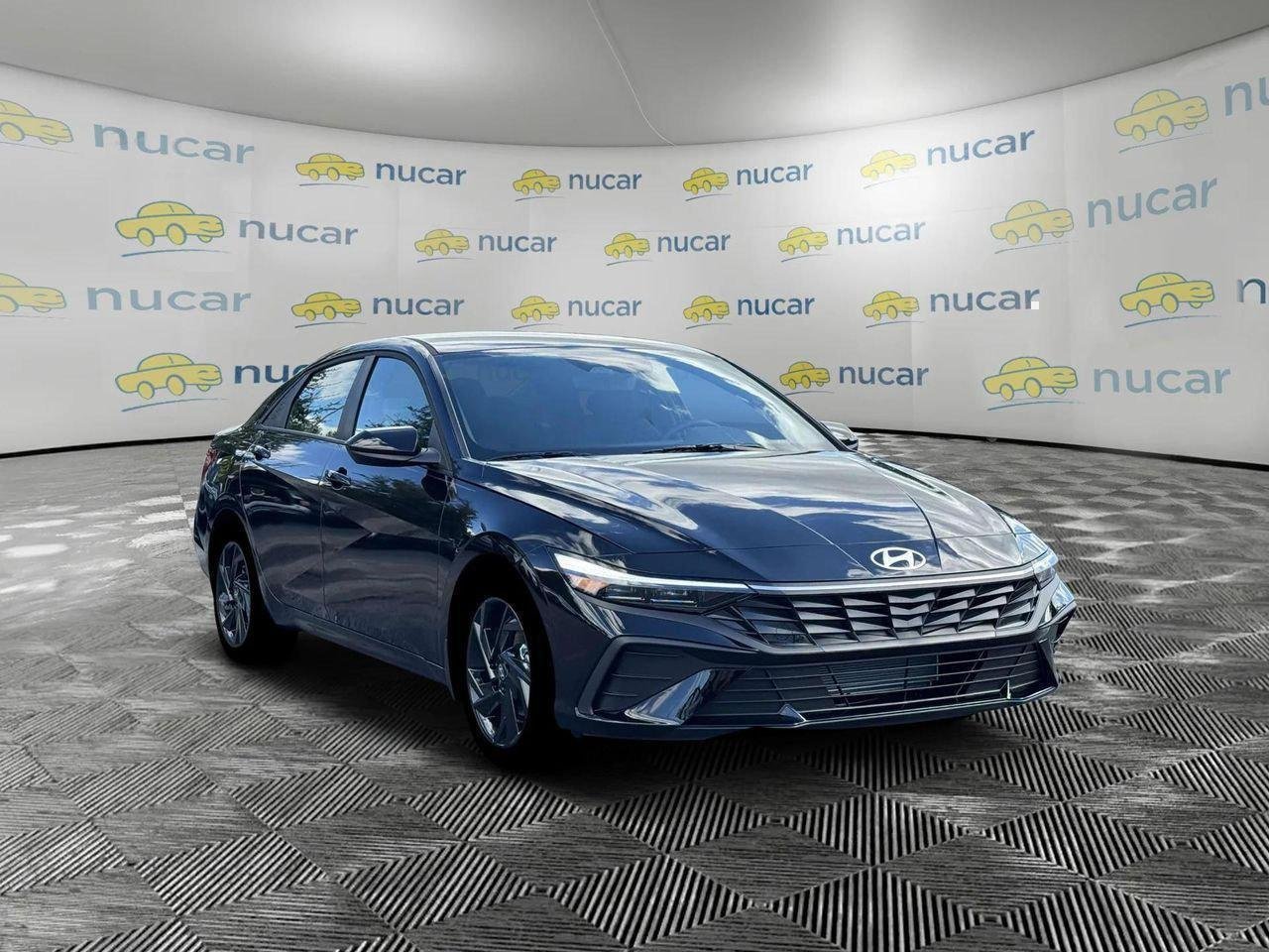2026 Hyundai Elantra — photo 11