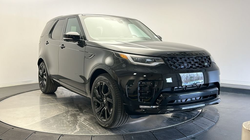 Certified Used 2025 Santorini Black Metallic Land Rover Dynamic SE image 7