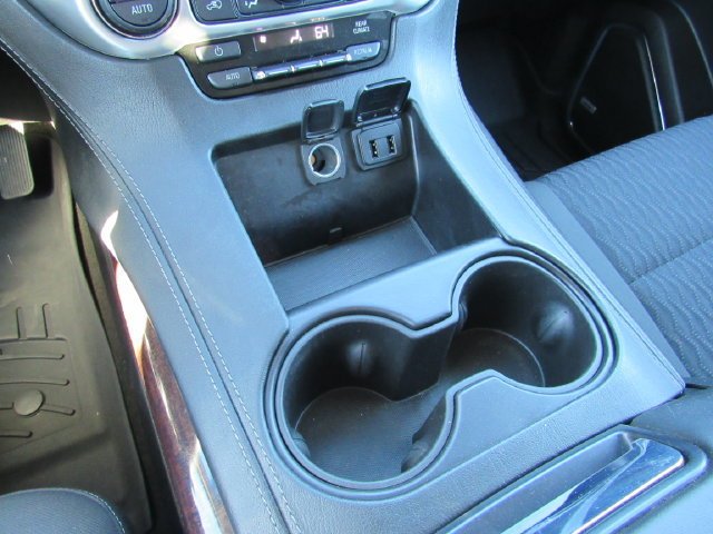 Used 2018 Gray GMC SLE image 21
