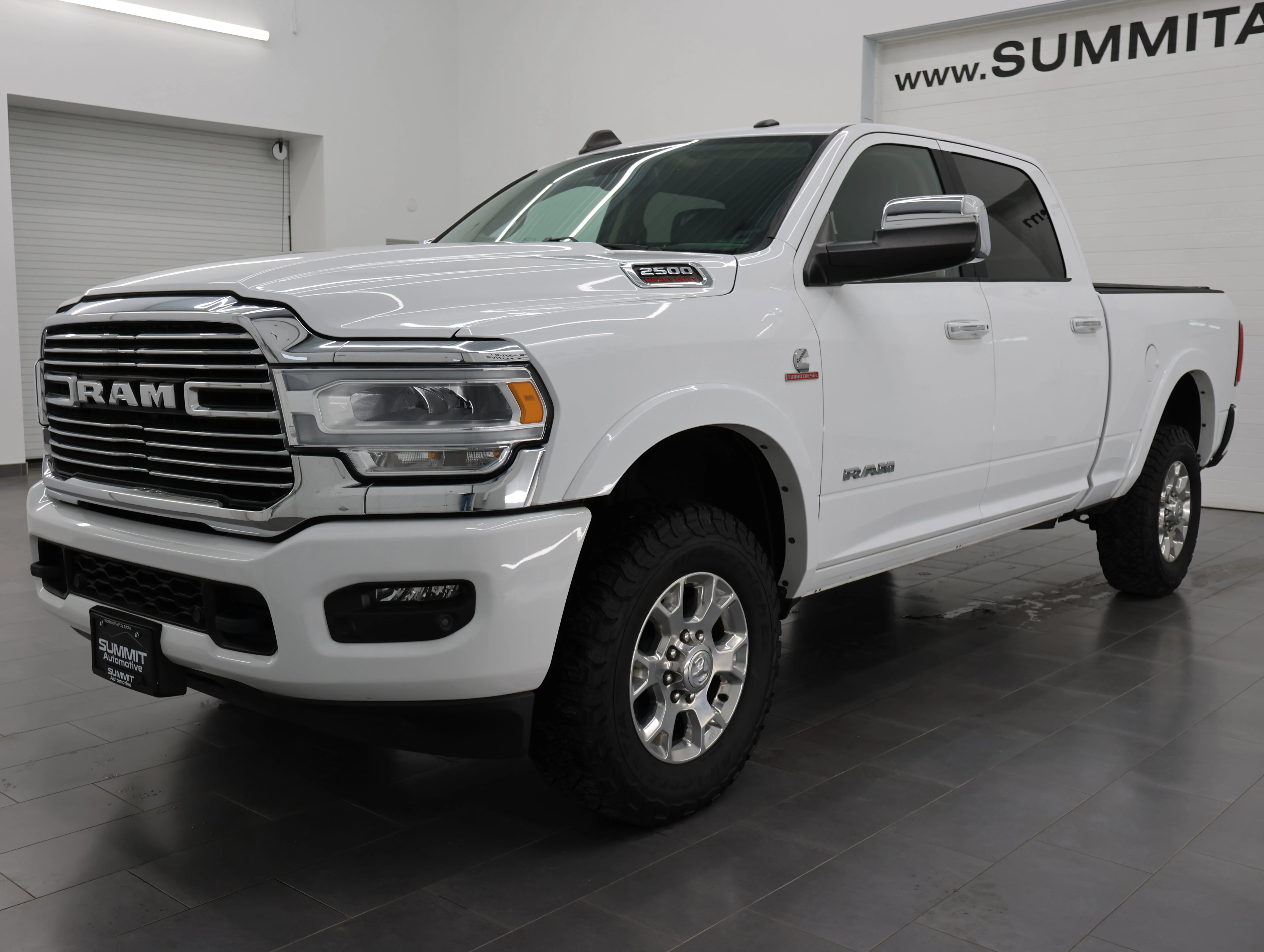 Used 2022 Bright White Clearcoat Ram Laramie image 7