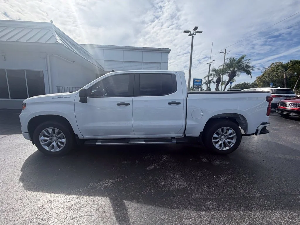 Used 2024 White Chevrolet Custom image 6