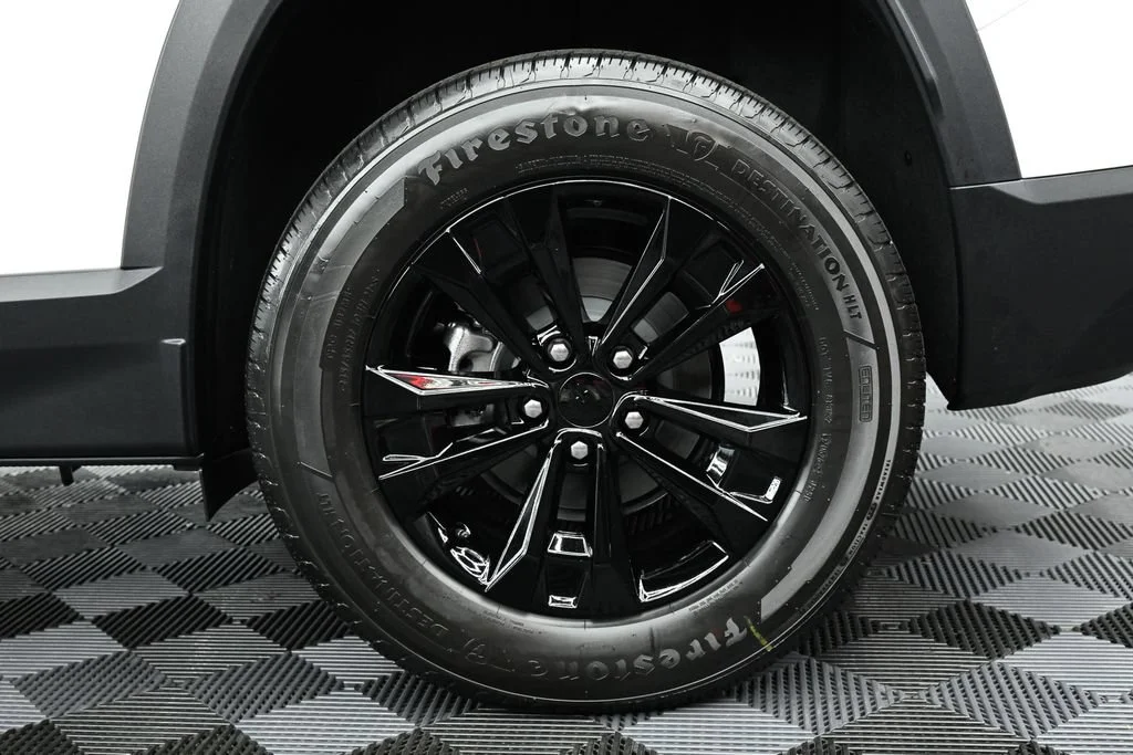 New 2026 Summit White Chevrolet LT image 11
