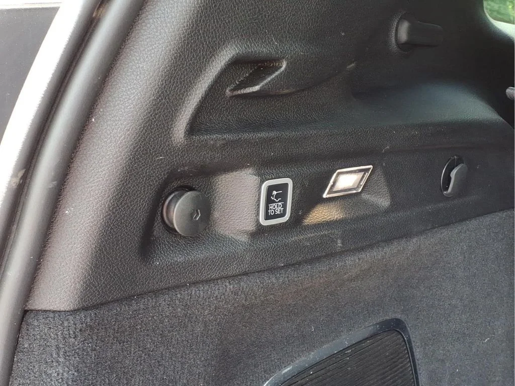 Certified Used 2023 Silver Jeep Summit image 34