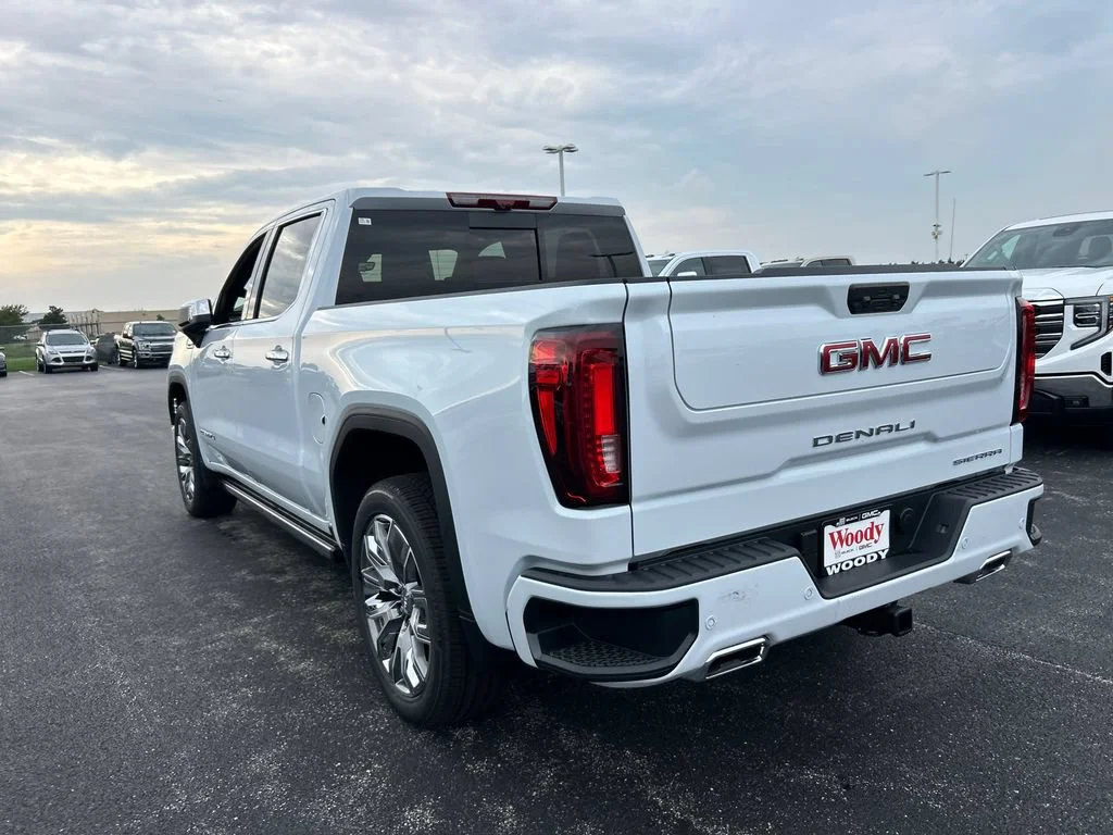 2026 GMC Sierra 1500 Denali - Photo 10