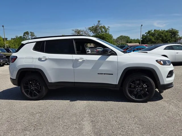 New 2026 Bright White Clear-Coat Exterior Paint Jeep Latitude image 8
