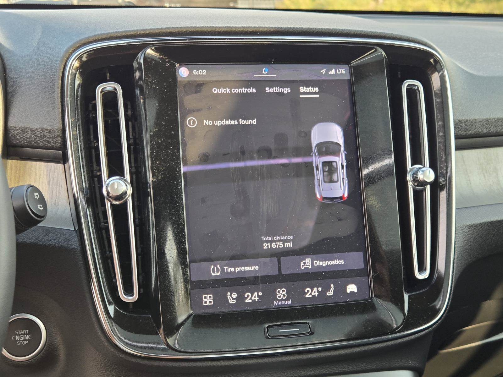 2025 Volvo XC40 Core - Photo 28