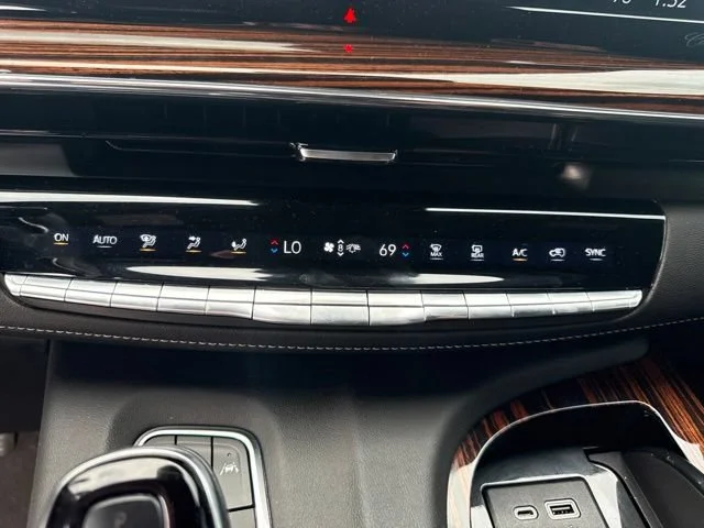 Used 2021 BLACK RAVEN Cadillac Premium Luxury image 9