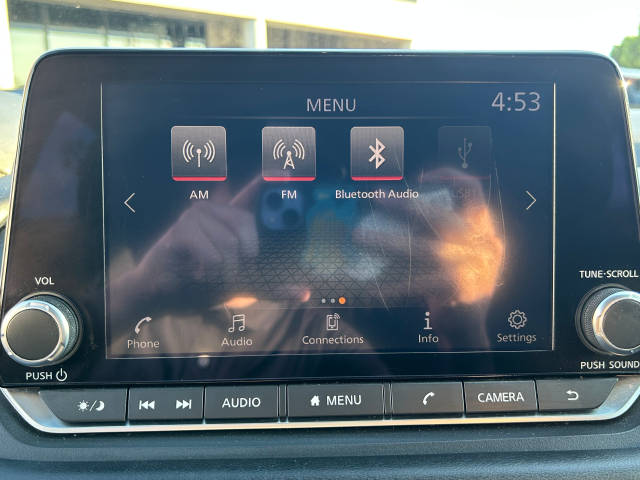 Used 2024 Silver Nissan S image 30