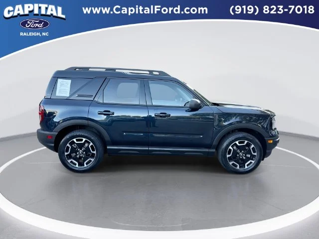 Used 2022 Blue Ford Outer Banks image 9