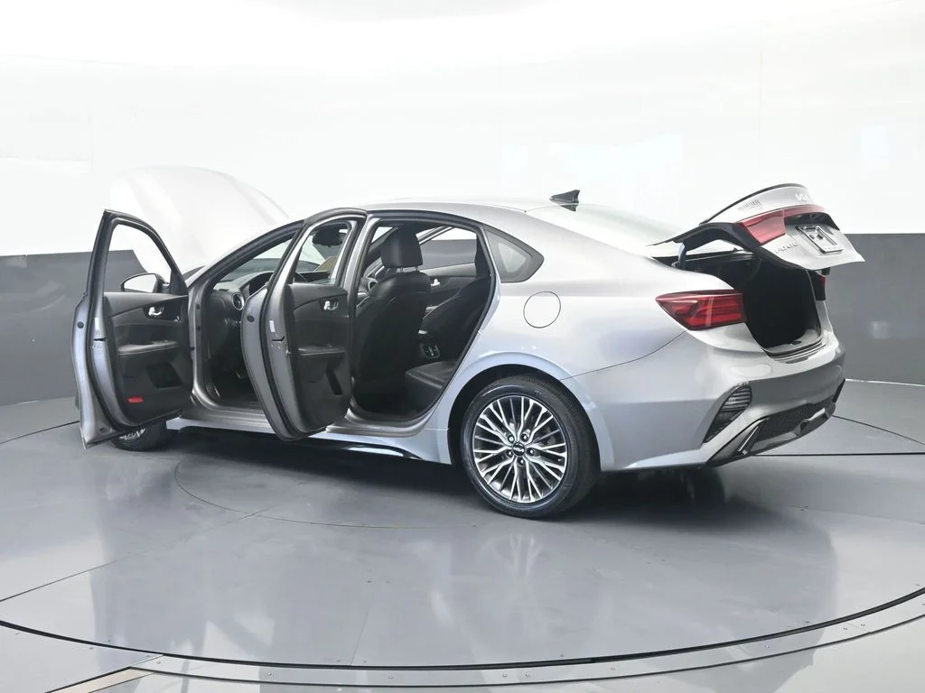 Used 2023 Steel Gray Kia GT-Line image 77