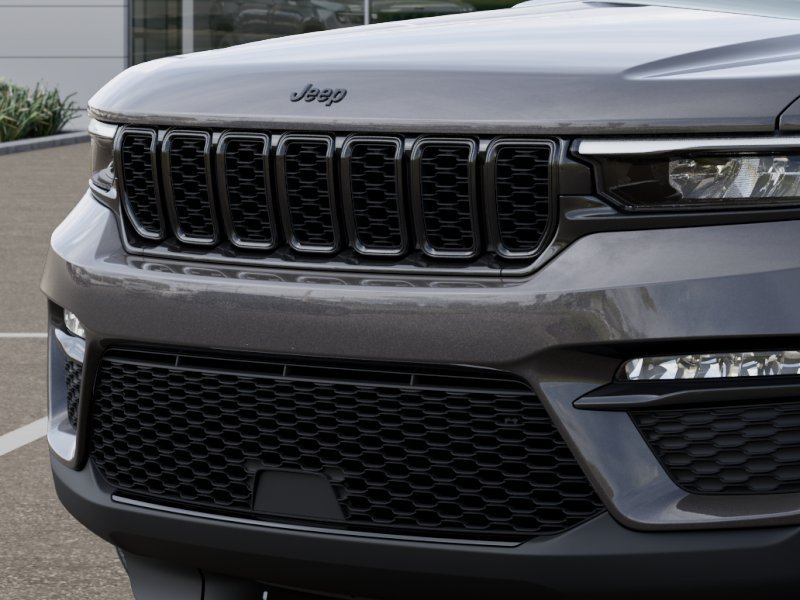 New 2025 Baltic Gray Metallic Clear-Coat Exterior Paint Jeep Limited image 7