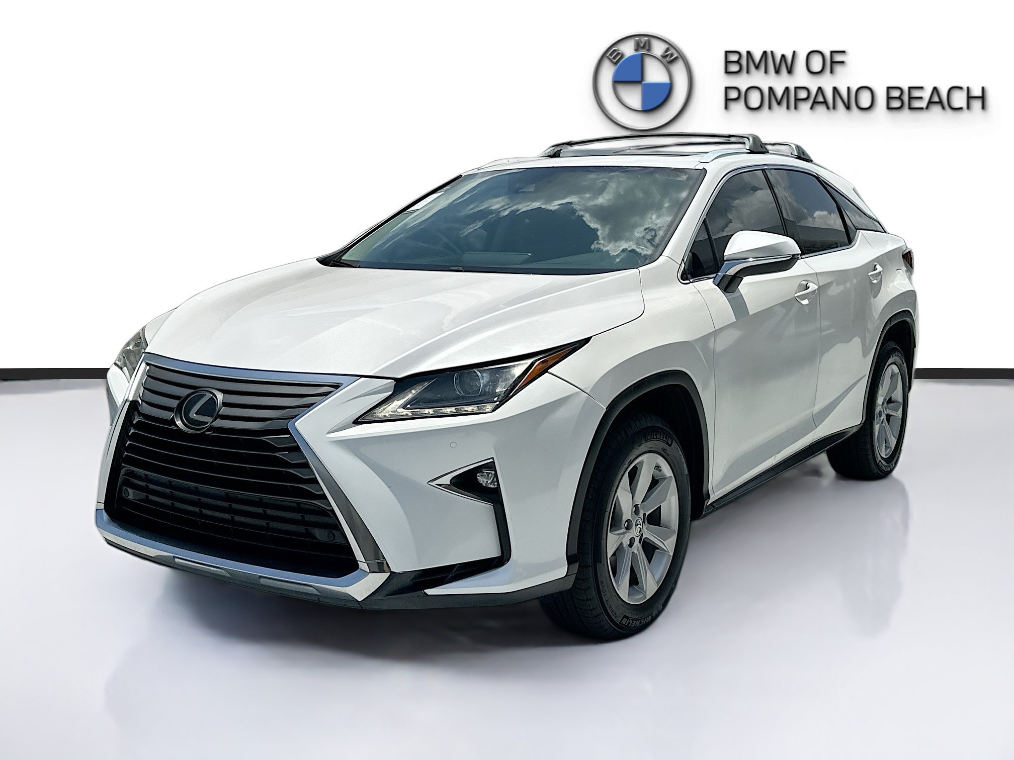 Used 2017 White Pearl Lexus RX 350 image 3