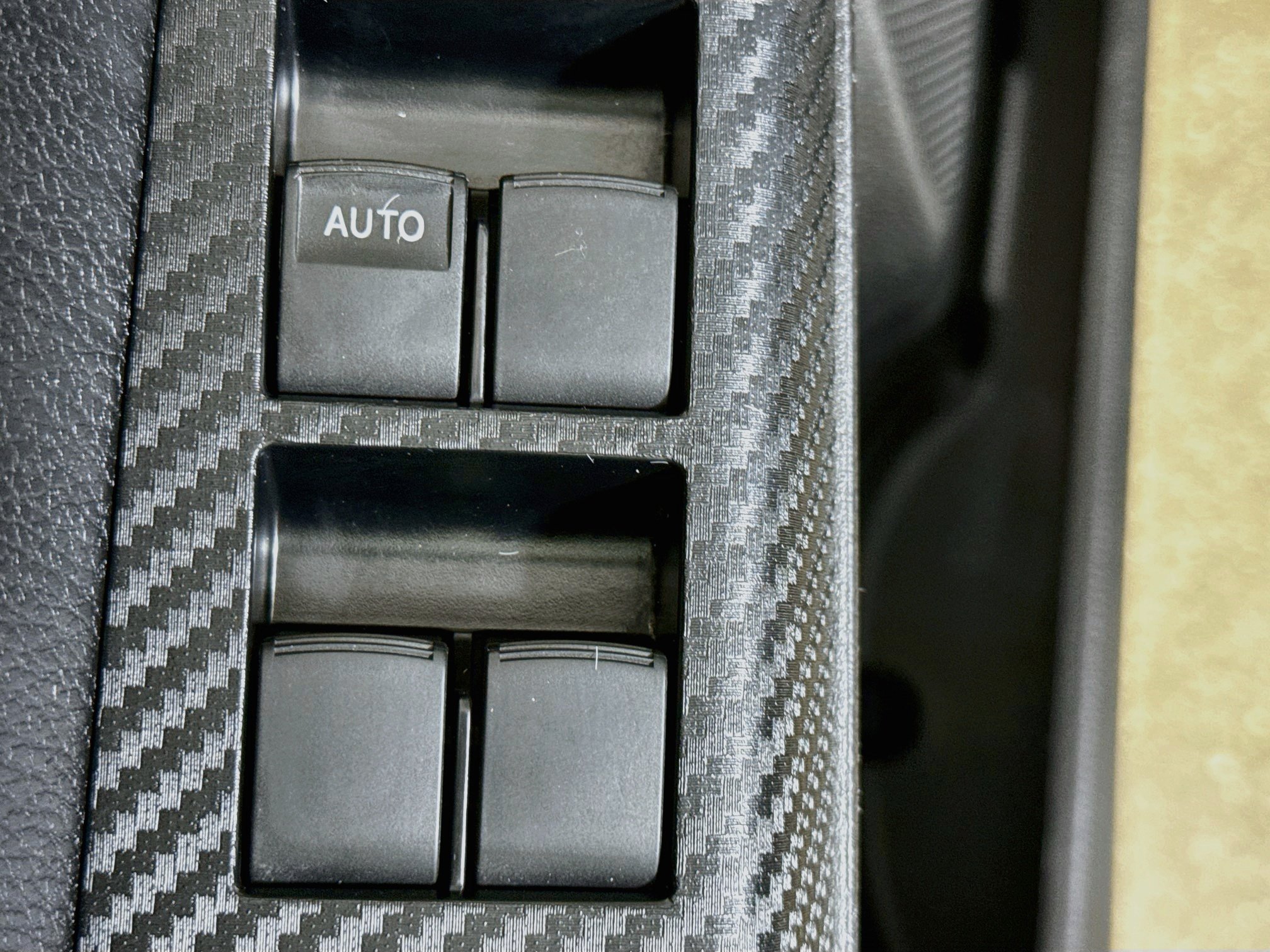 Used 2015 Classic Silver Metallic Toyota Limited image 19