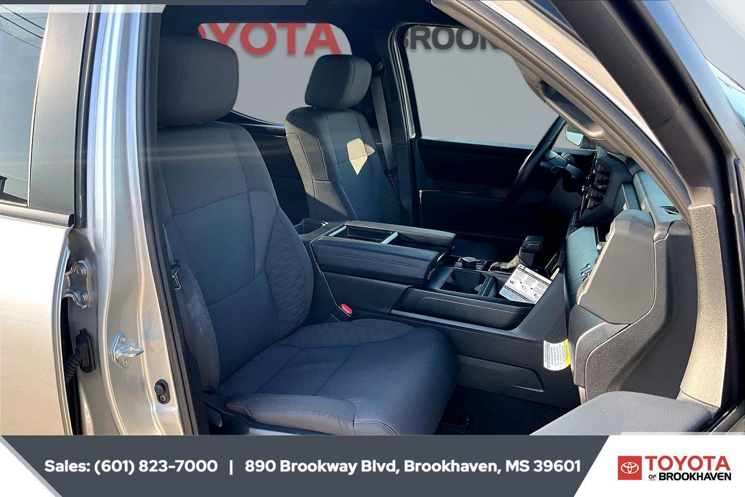 2026 Toyota Tundra SR5 - Photo 9