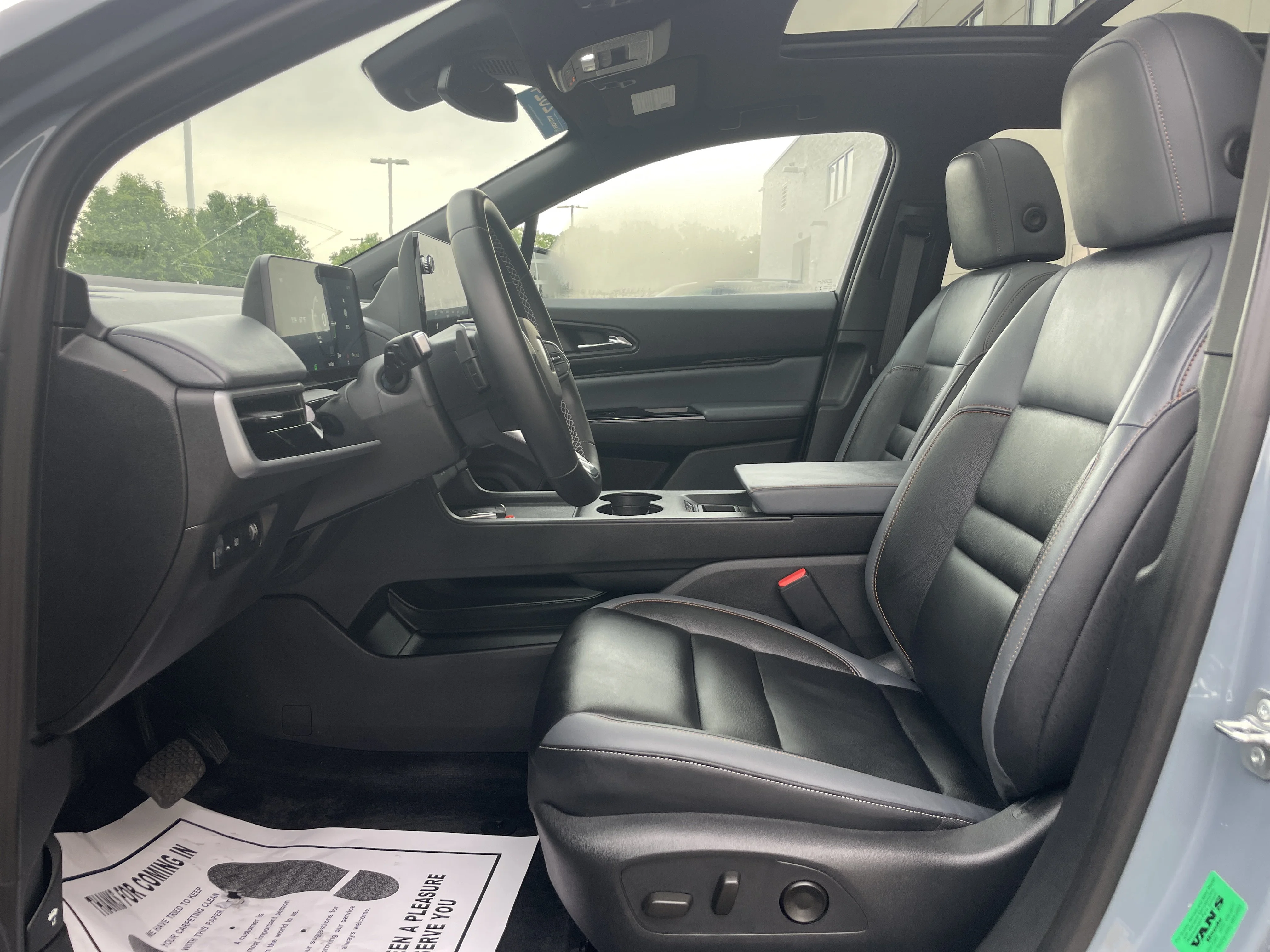 Certified Used 2024 Gray Pearl Honda Touring image 31