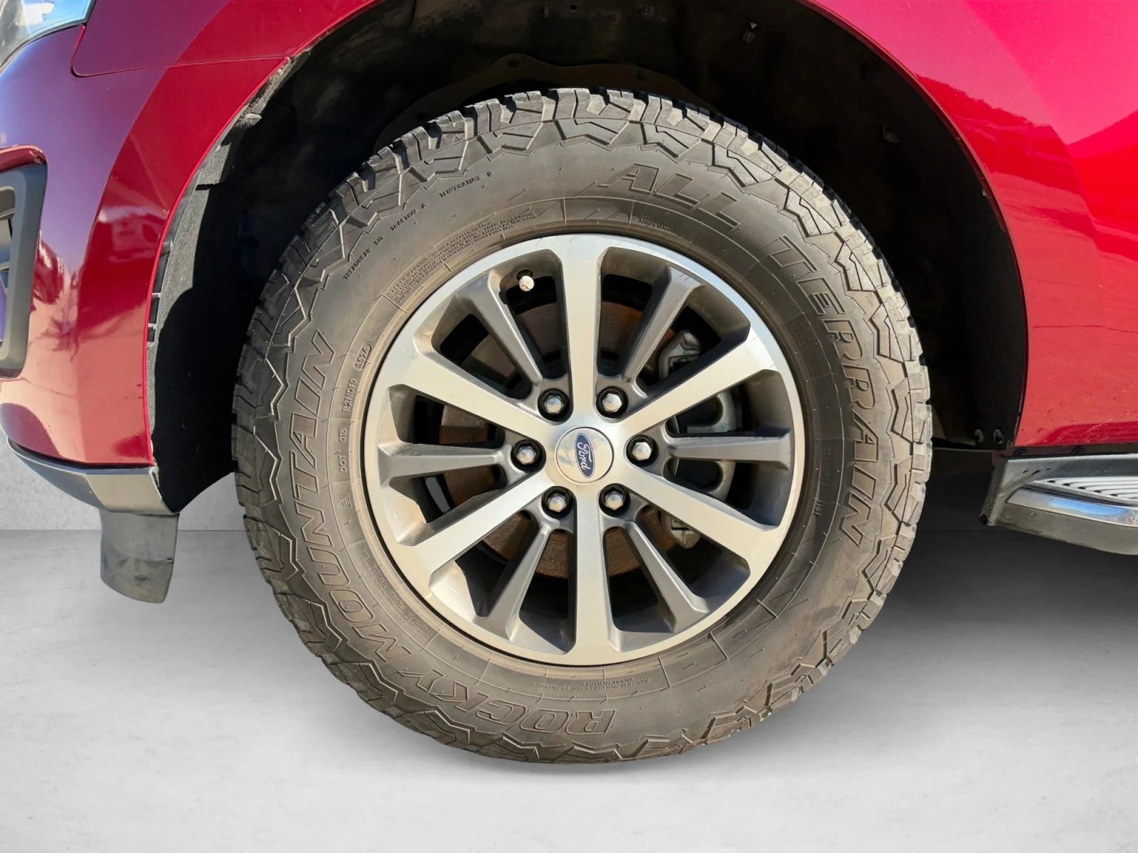 Used 2018 Ruby Red Metallic Tinted Clearcoat Ford XLT image 9