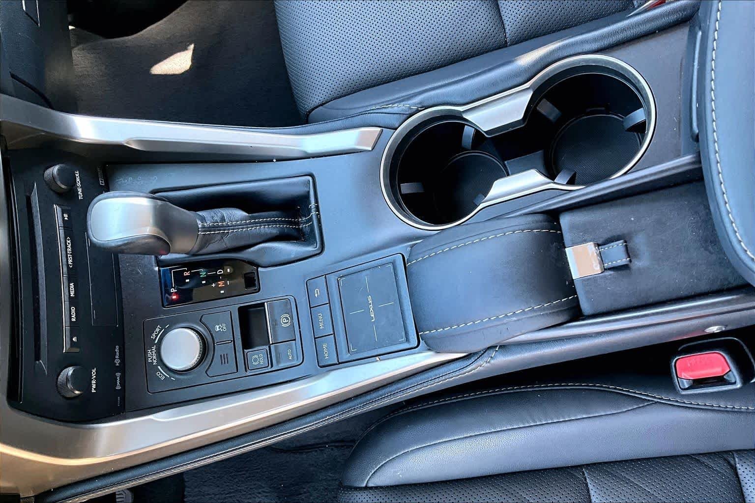 Used 2017 Eminent White Lexus  image 15