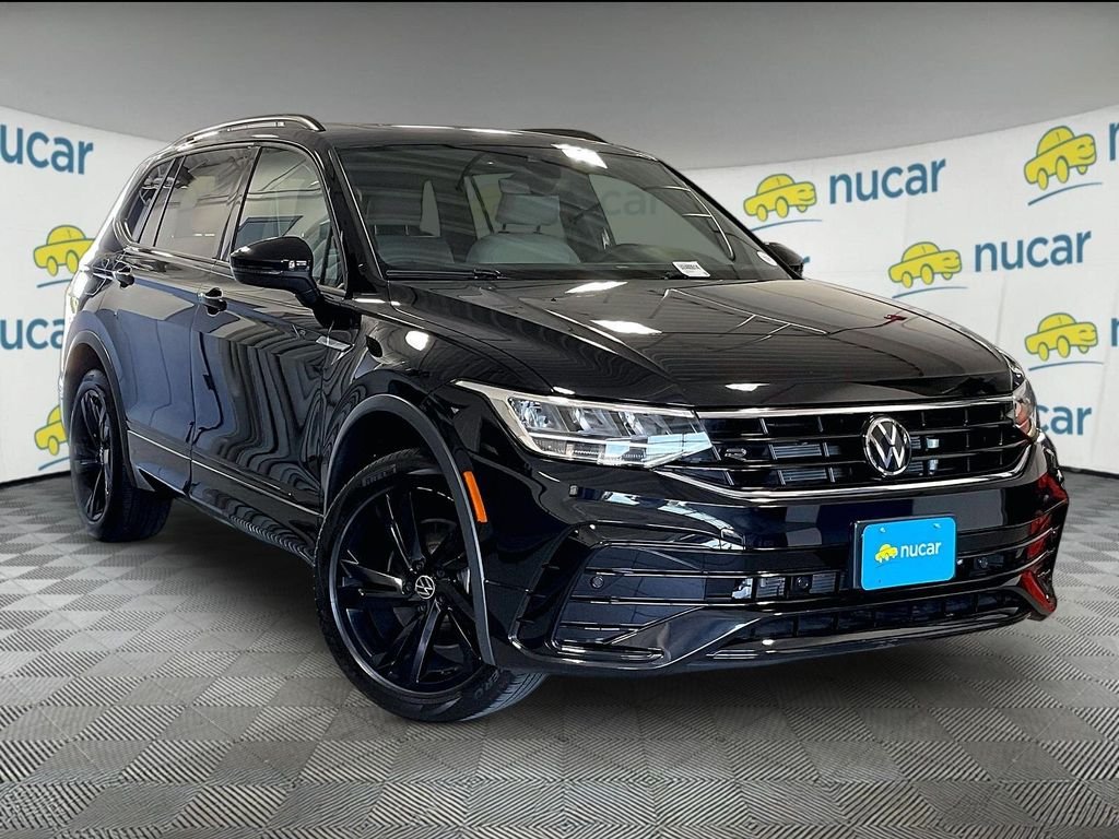 Used 2024 Black Volkswagen 2.0T SE R-Line Black image 1