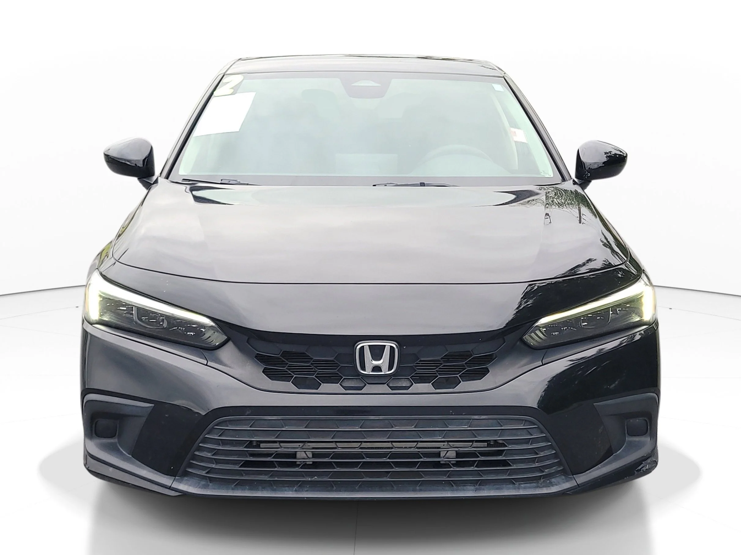 Used 2022  Honda LX image 2