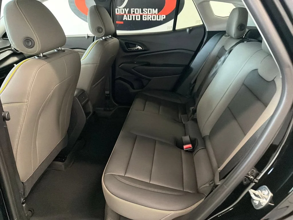 New 2026 Mosaic Black Metallic Chevrolet ACTIV image 13