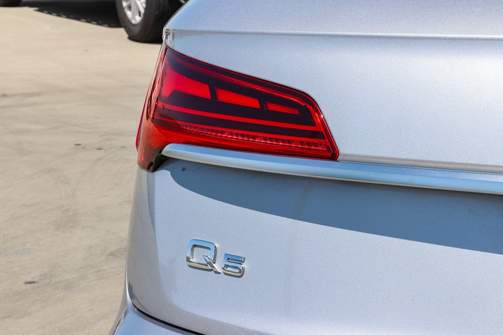 Used 2022 Florett Silver Metallic Audi S line Premium Plus image 7