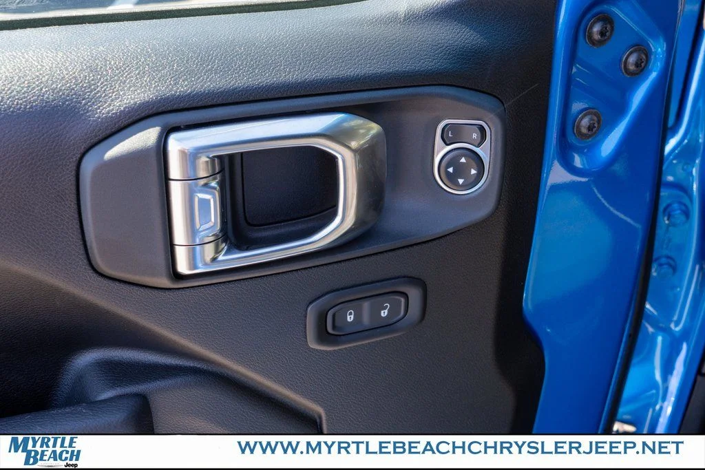 New 2026 Hydro Blue Pearl-Coat Exterior Paint Jeep Sport S image 17