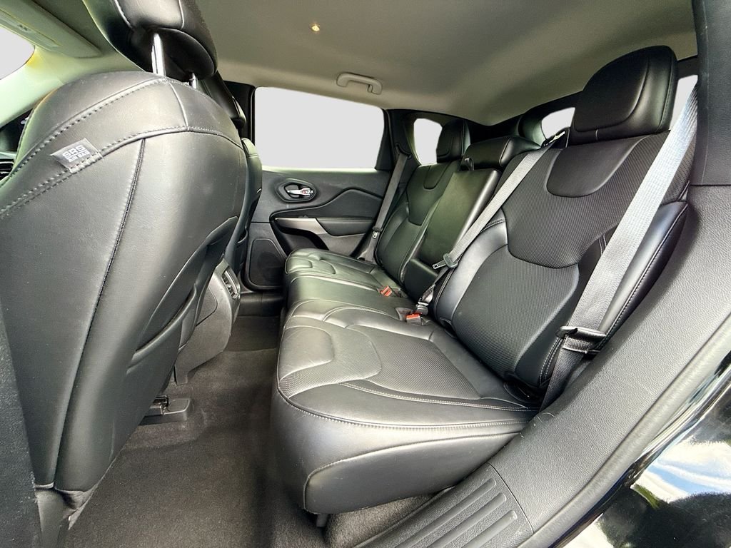 Certified Used 2020 Diamond Black Crystal Pearlcoat Jeep Limited image 23