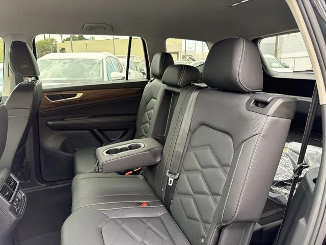 New 2026 Black Volkswagen 2.0T SE image 12