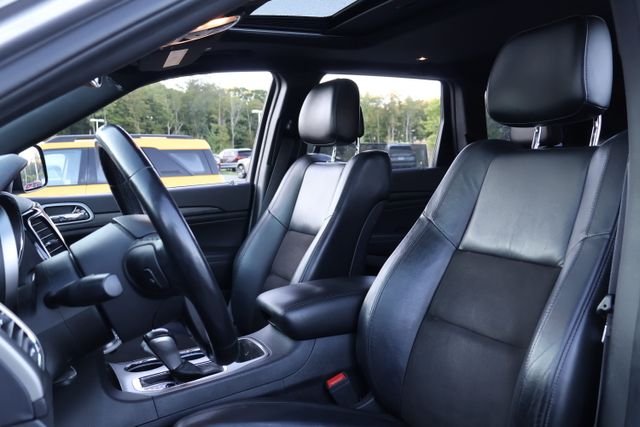 Used 2020 Silver Jeep Altitude image 12