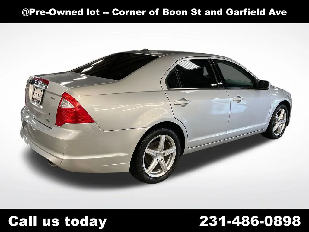 Used 2010  Ford SEL image 5
