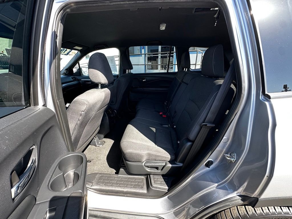 Used 2019  Honda Sport image 20
