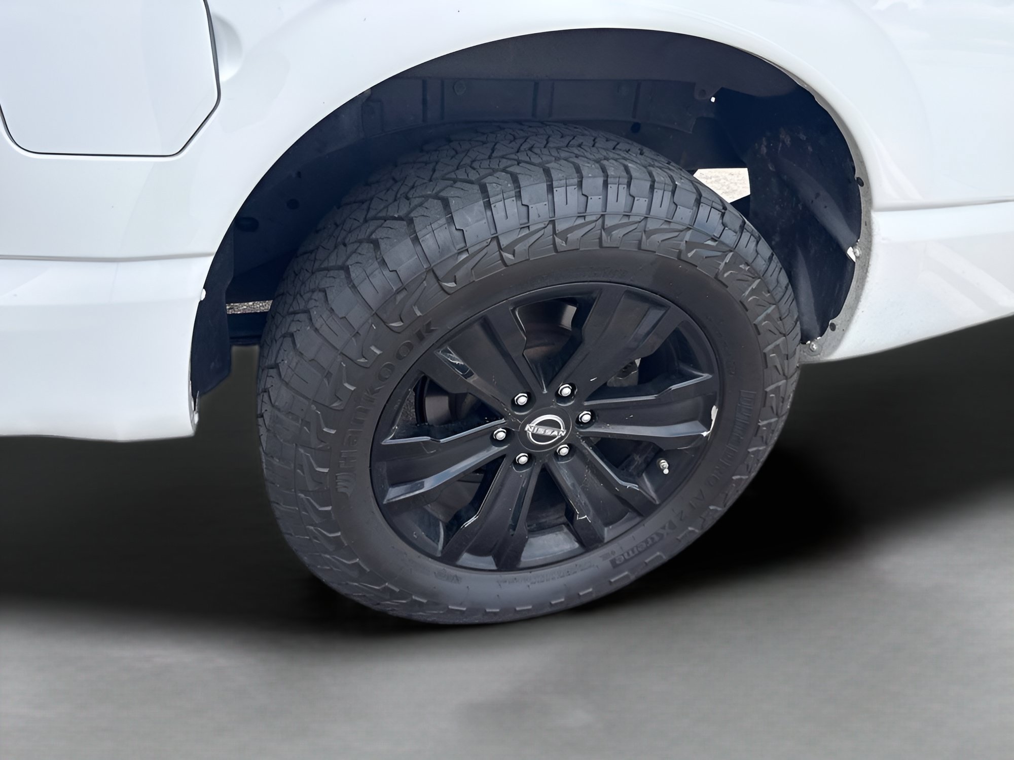 Used 2023 Glacier White Nissan SV image 19